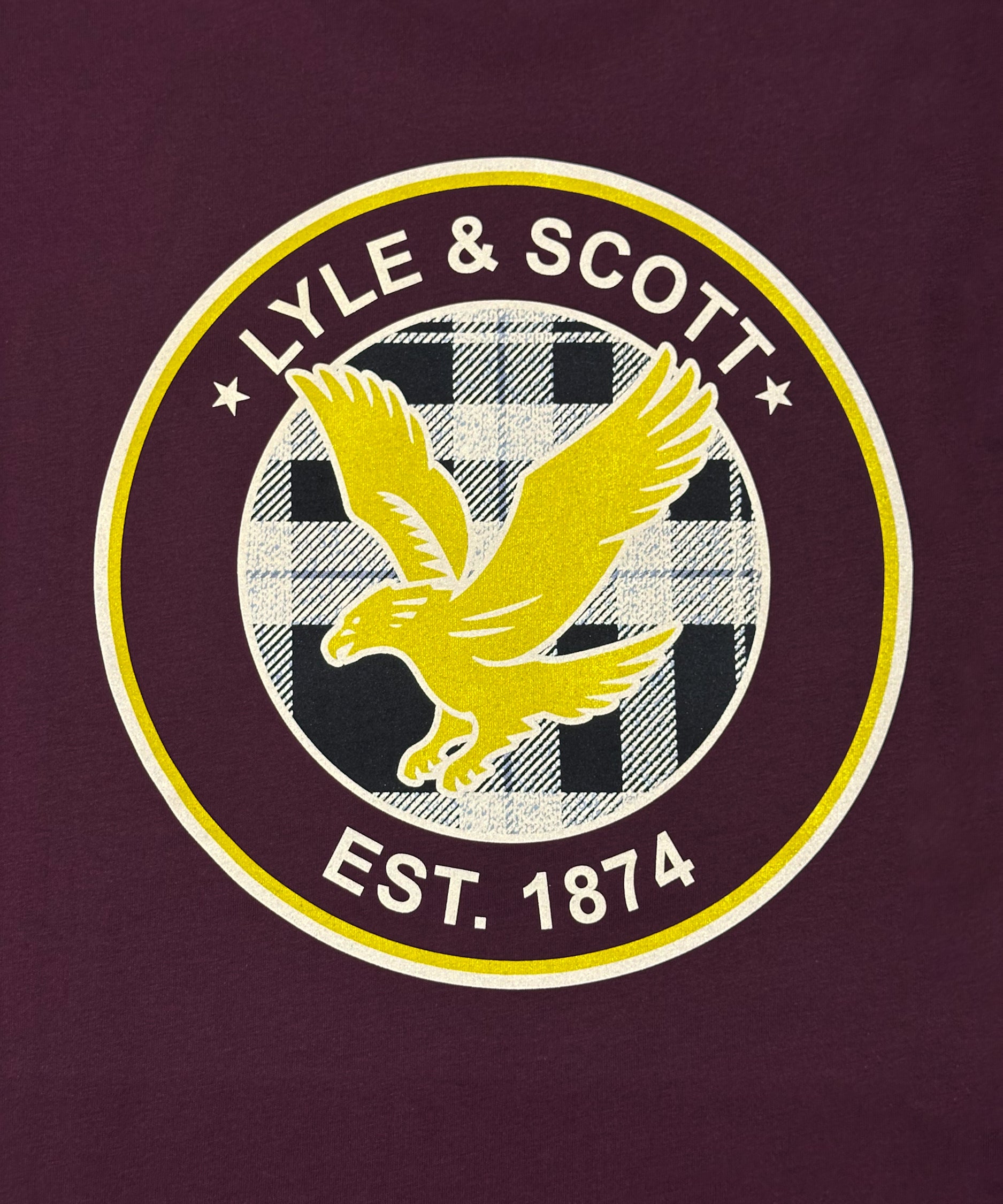 Lyle & Scott Tartan Eagle T-Shirt - Burgundy
