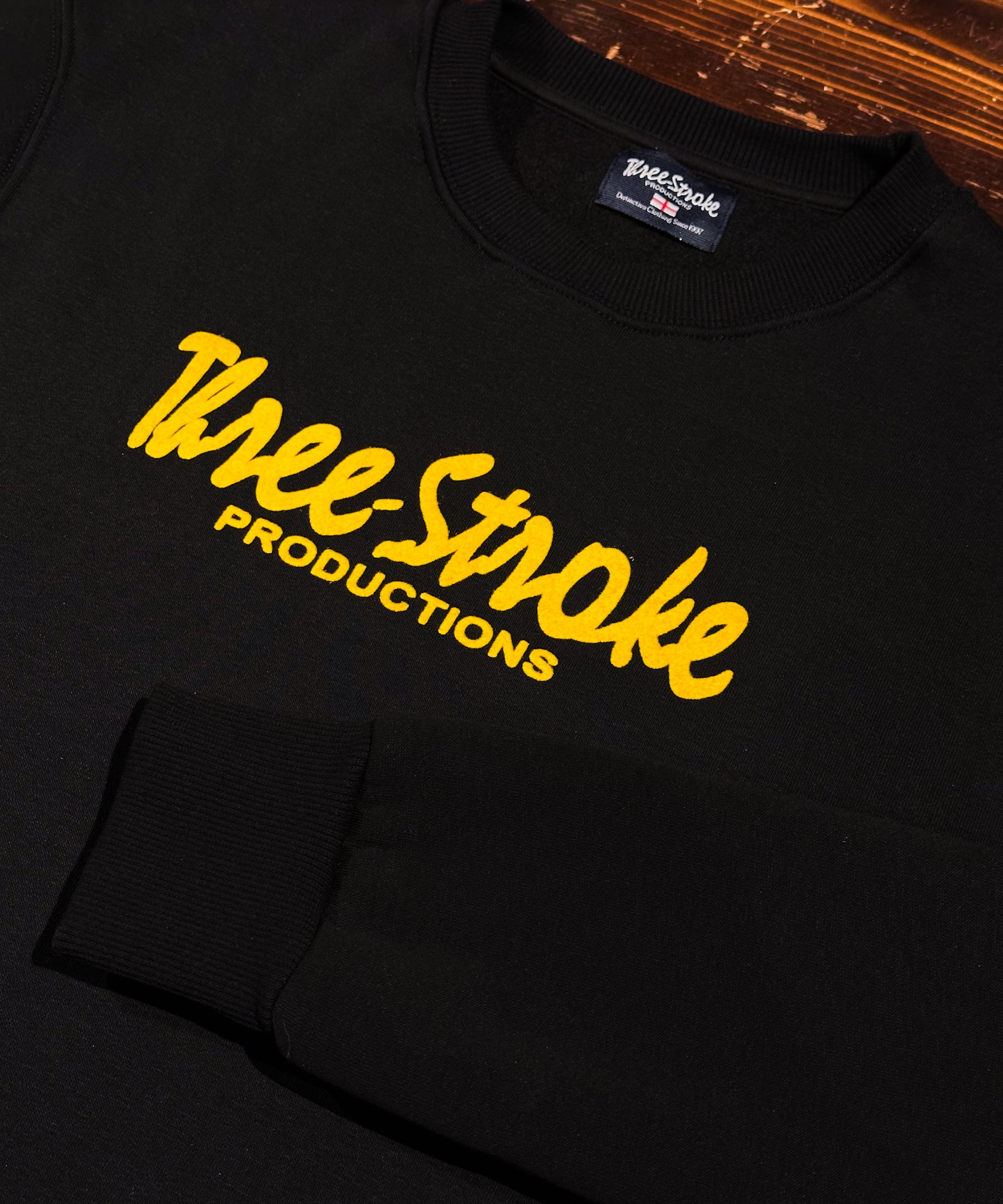 Three-Stroke The Classic Sweatshirt - Black