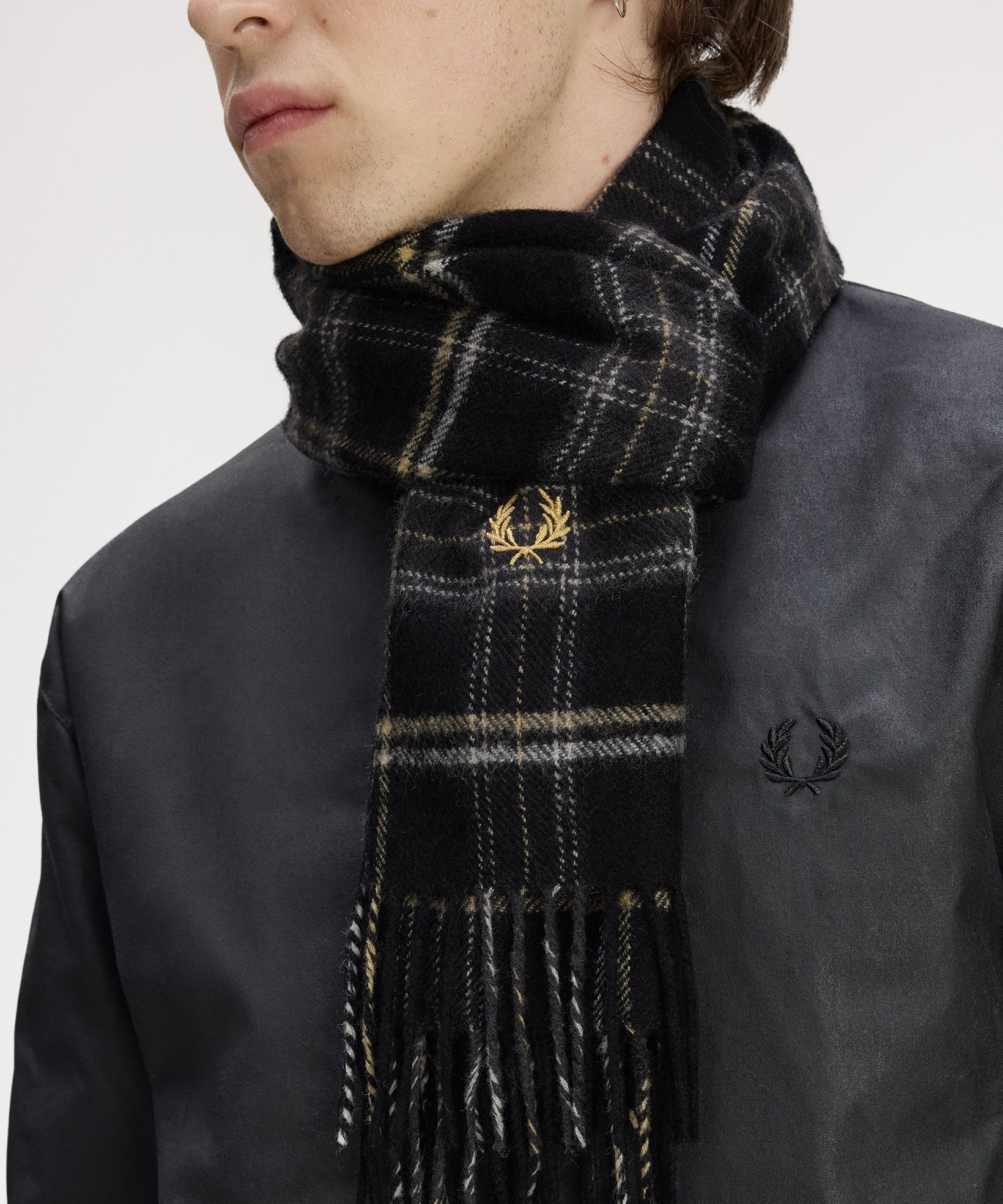 Fred Perry Lambswool Scarf - Black/Champagne